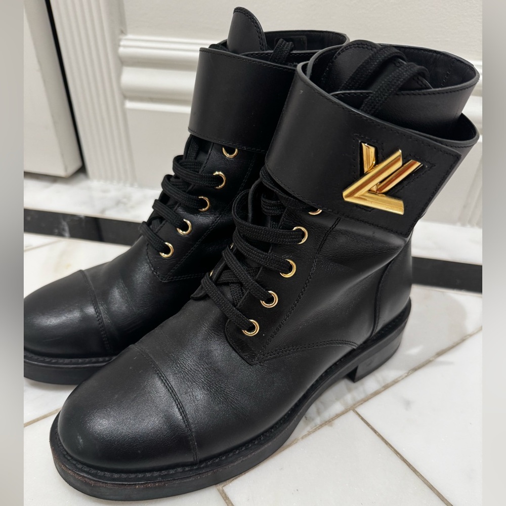 Louis Vuitton combat booties. Wonderland. Black